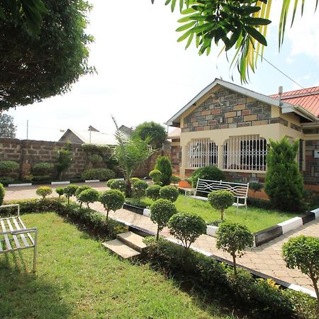 North Manor Nakuru Villa Buitenkant foto