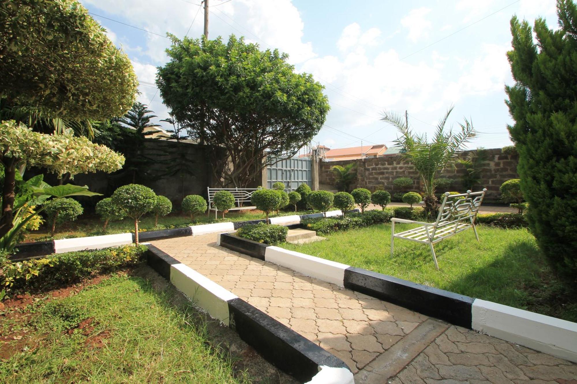 North Manor Nakuru Villa Buitenkant foto